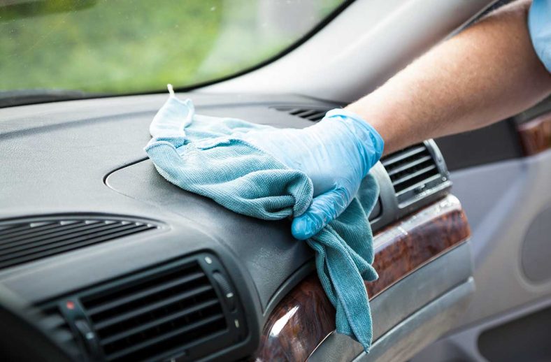 Comment laver et assainir votre voiture en profondeur ?